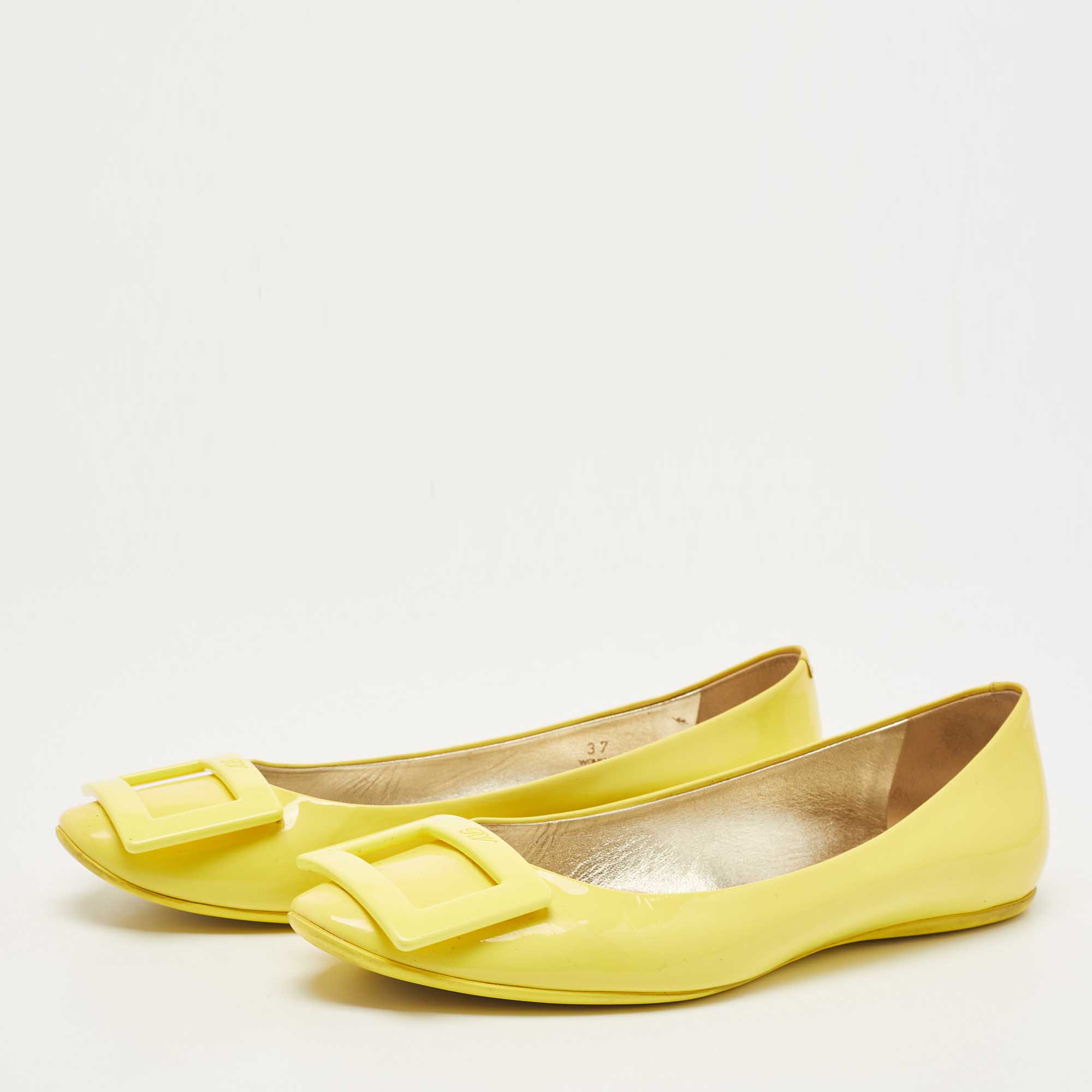 

Roger Vivier Yellow Patent Leather Gommette Ballet Flats Size