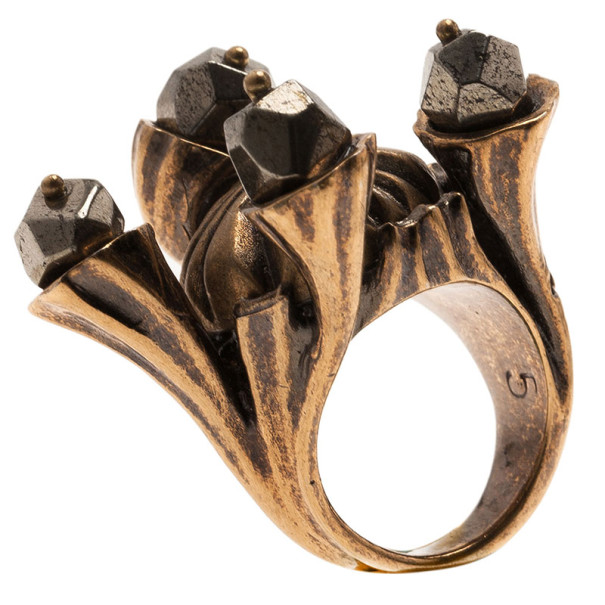 مملوكة مسبقًا Saint Laurent Paris Shadow Crown Gold Ring Size 50