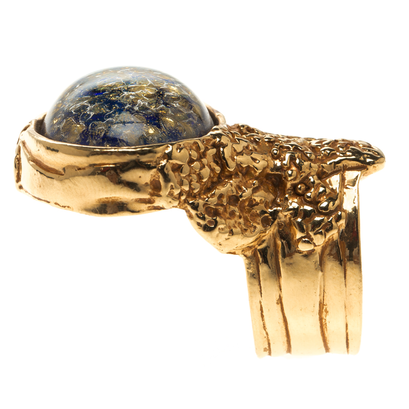 مملوكة مسبقًا Saint Laurent Paris Arty Blue Gold Color Cabochon Gold Tone Ring Size 57