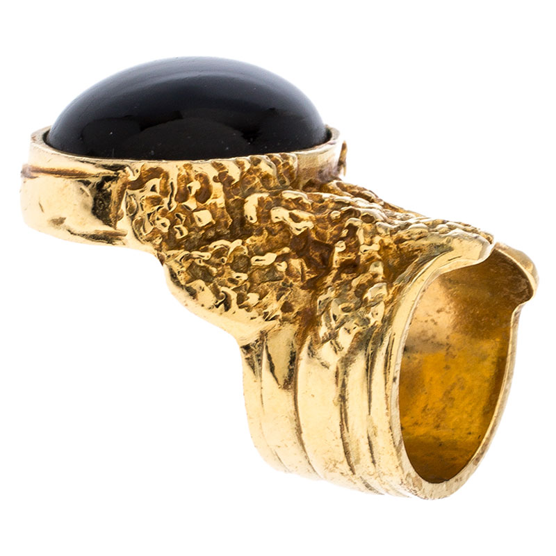 Pre Owned Yves Saint Laurent Onyx Arty Gold Tone Ring Size 49
