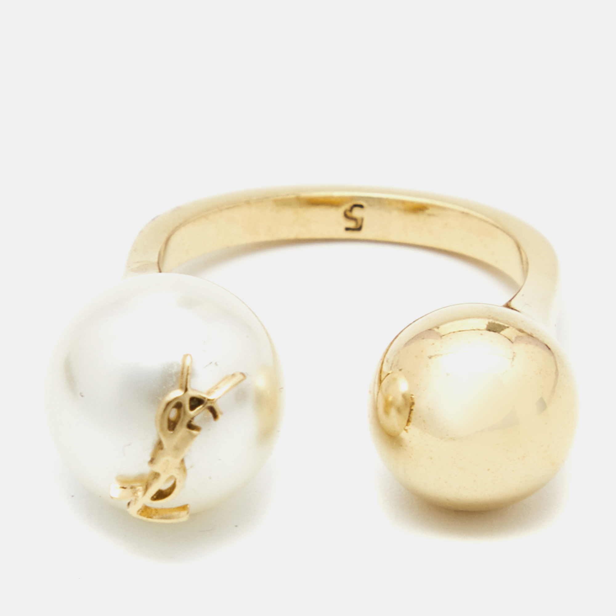 

Saint Laurent Faux Pearl Gold Tone Ring Size