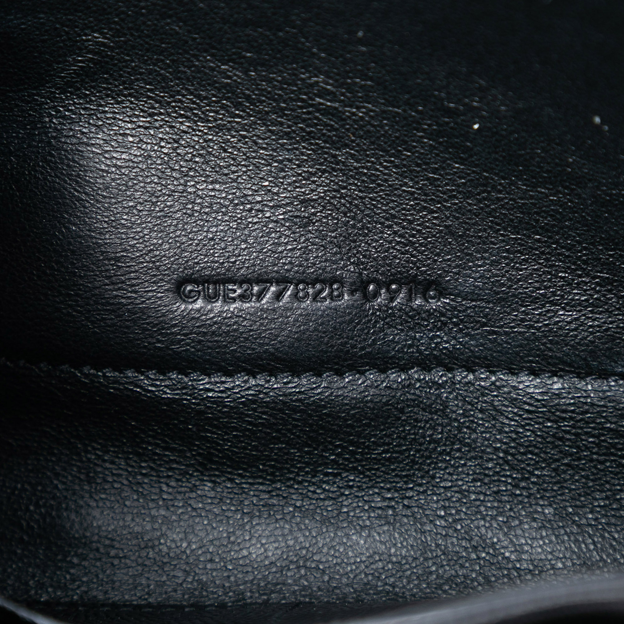 

Saint Laurent Paris Black Bicolor Grain De Poudre Chevron Monogram Monochrome Envelope Chain Wallet