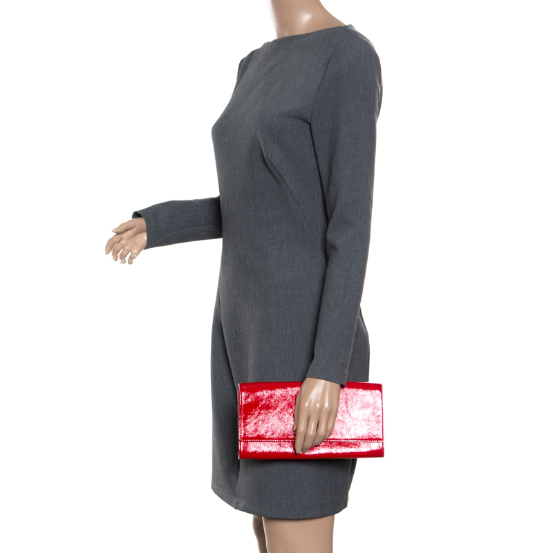 

Saint Laurent Red Patent Leather Small Belle De Jour Flap Clutch