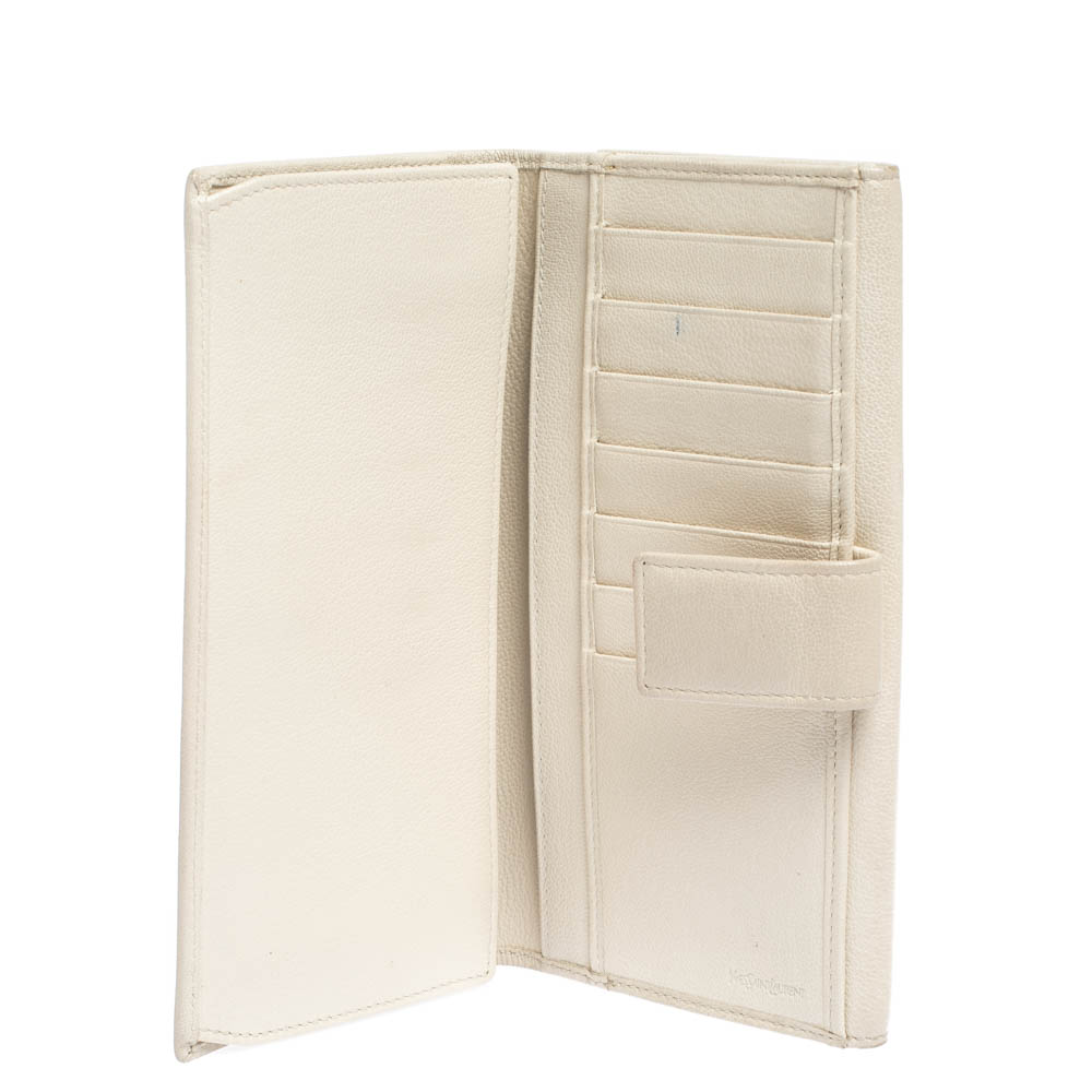 

Yves Saint Laurent White Leather Belle De Jour Flap Wallet