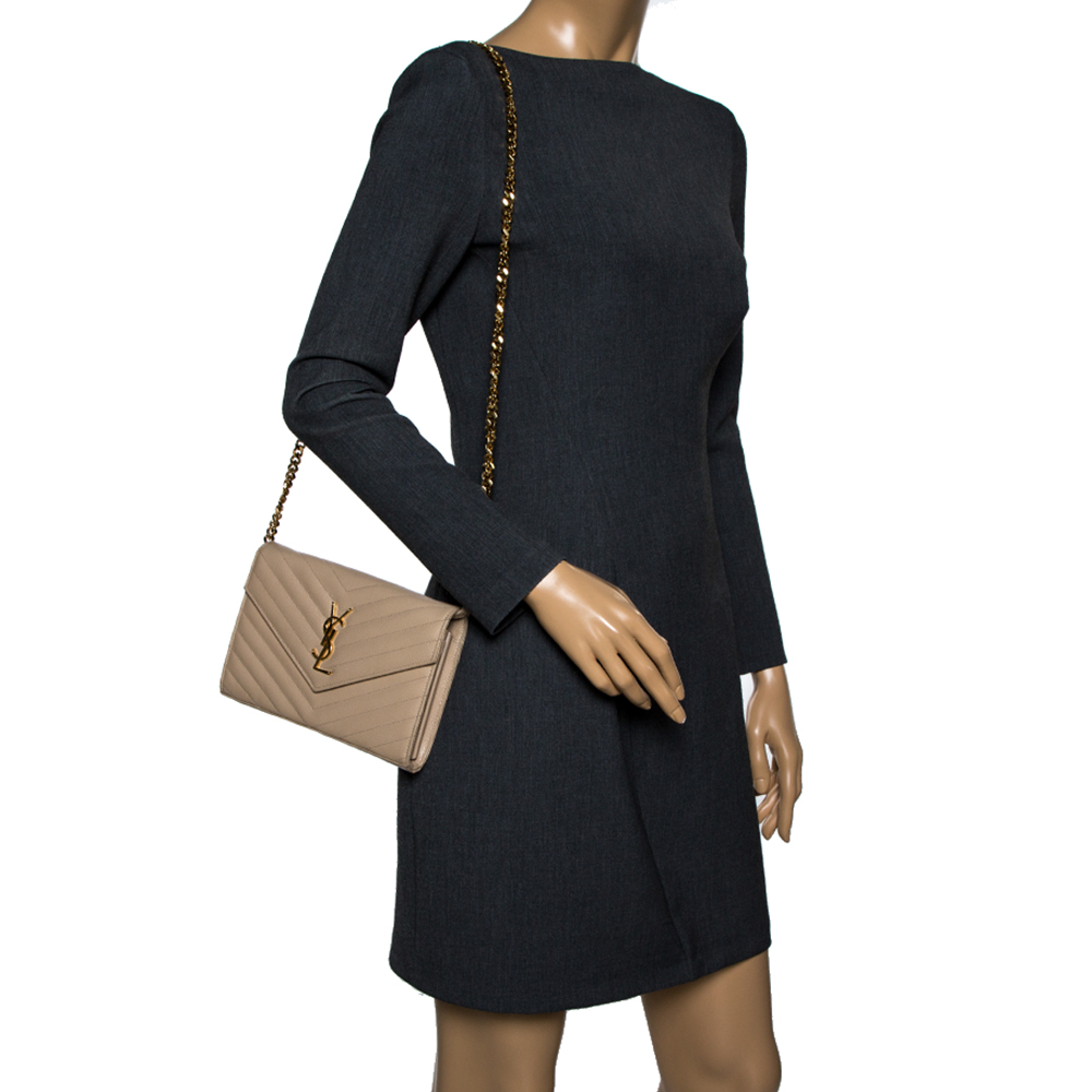 

Saint Laurent Paris Beige Matelasse Leather Envelope Shoulder Bag