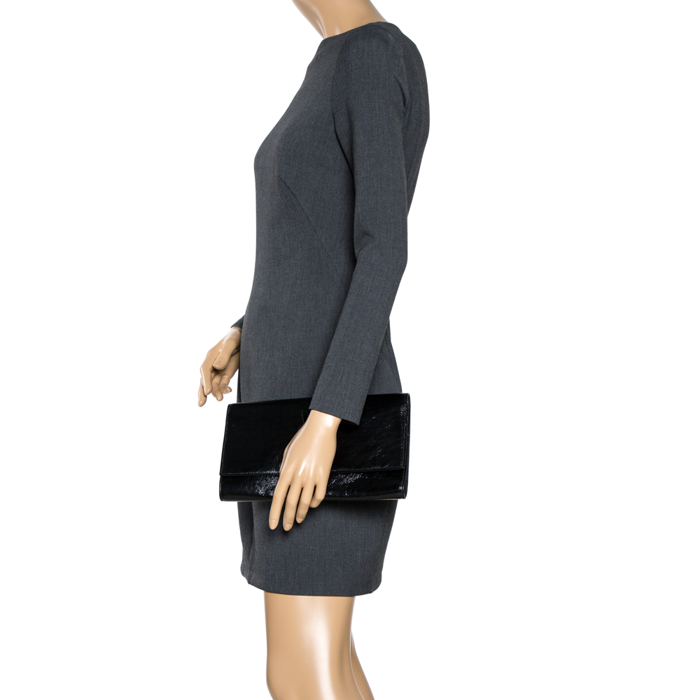 

Saint Laurent Dark Grey Patent Leather Belle De Jour Flap Clutch