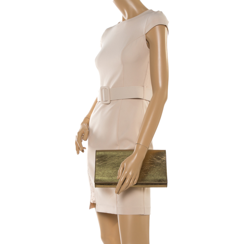 

Saint Laurent Metallic Gold Leather Belle De Jour Clutch