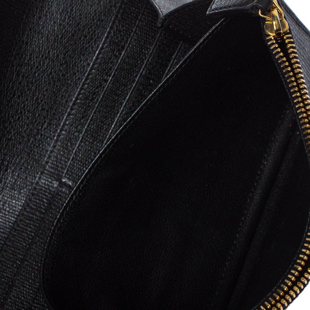 

Saint Laurent Black Leather Y-Ligne Clutch