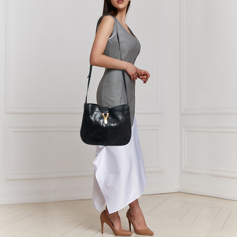 

Yves Saint Laurent Black Leather Y-Ligne Shoulder Bag