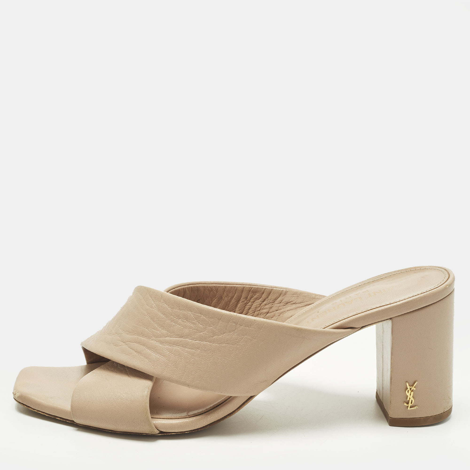 Click to view more detailed imagery on our partner's website Pre-owned Saint Laurent Loulou Size 38.5 Beige Leather Slide Sandals