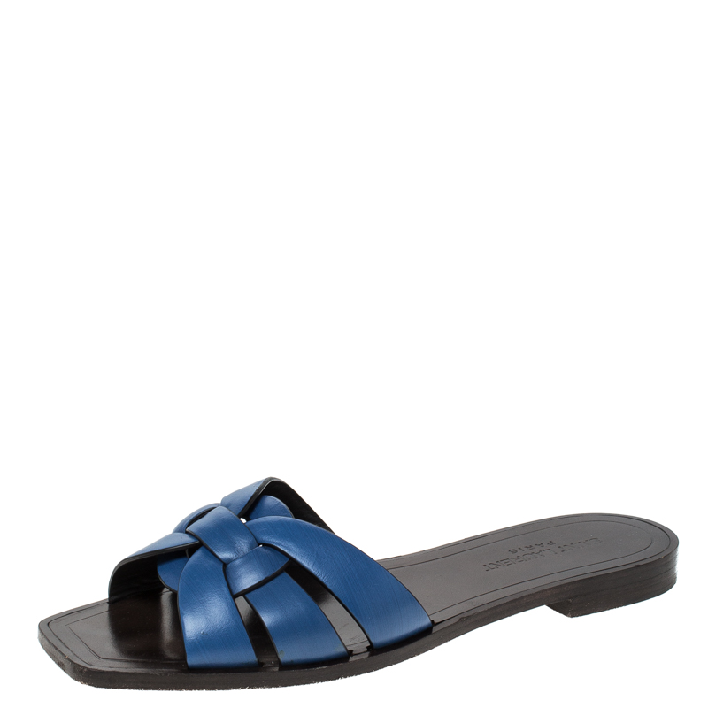 مملوكة مسبقًا صندل سلايدز فلات سان لوران باريس تريبوت جلد أزرق مقاس 37.5