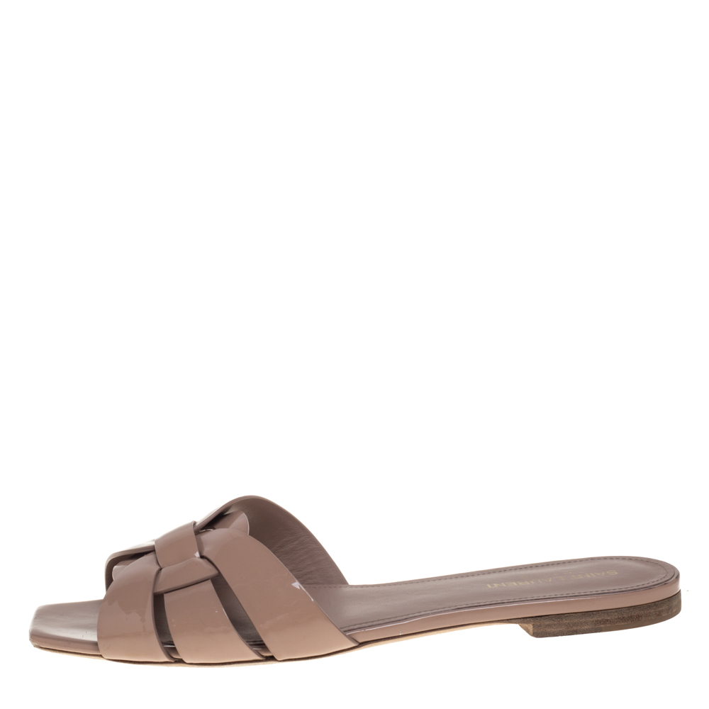 

Saint Laurent Beige Patent Leather Tribute Flat Slides Size