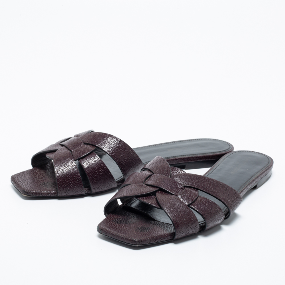 

Saint Laurent Burgundy Leather Tribute Flats Size