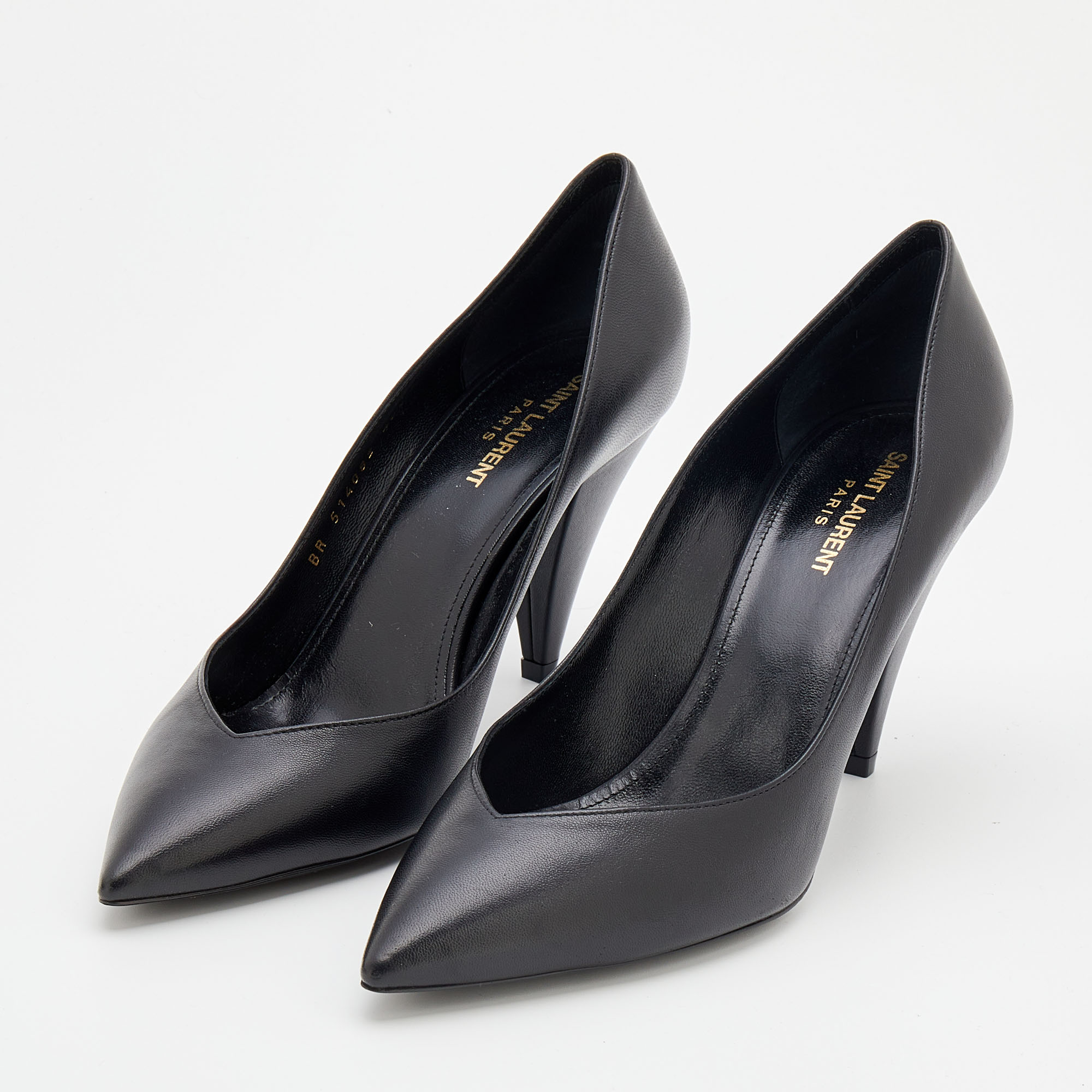 

Saint Laurent Black Leather Classic Pointed Toe Pumps Size