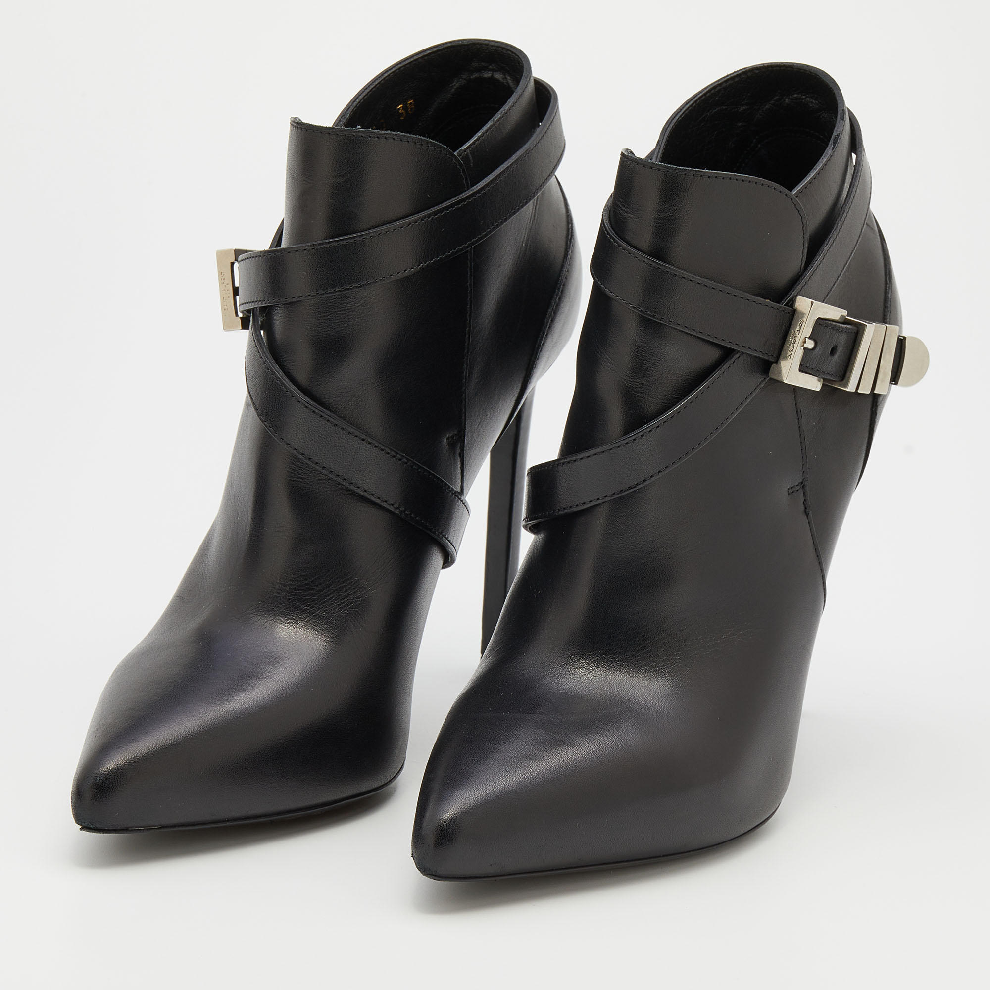 

Saint Laurent Black Leather Pointed Toe Booties Size