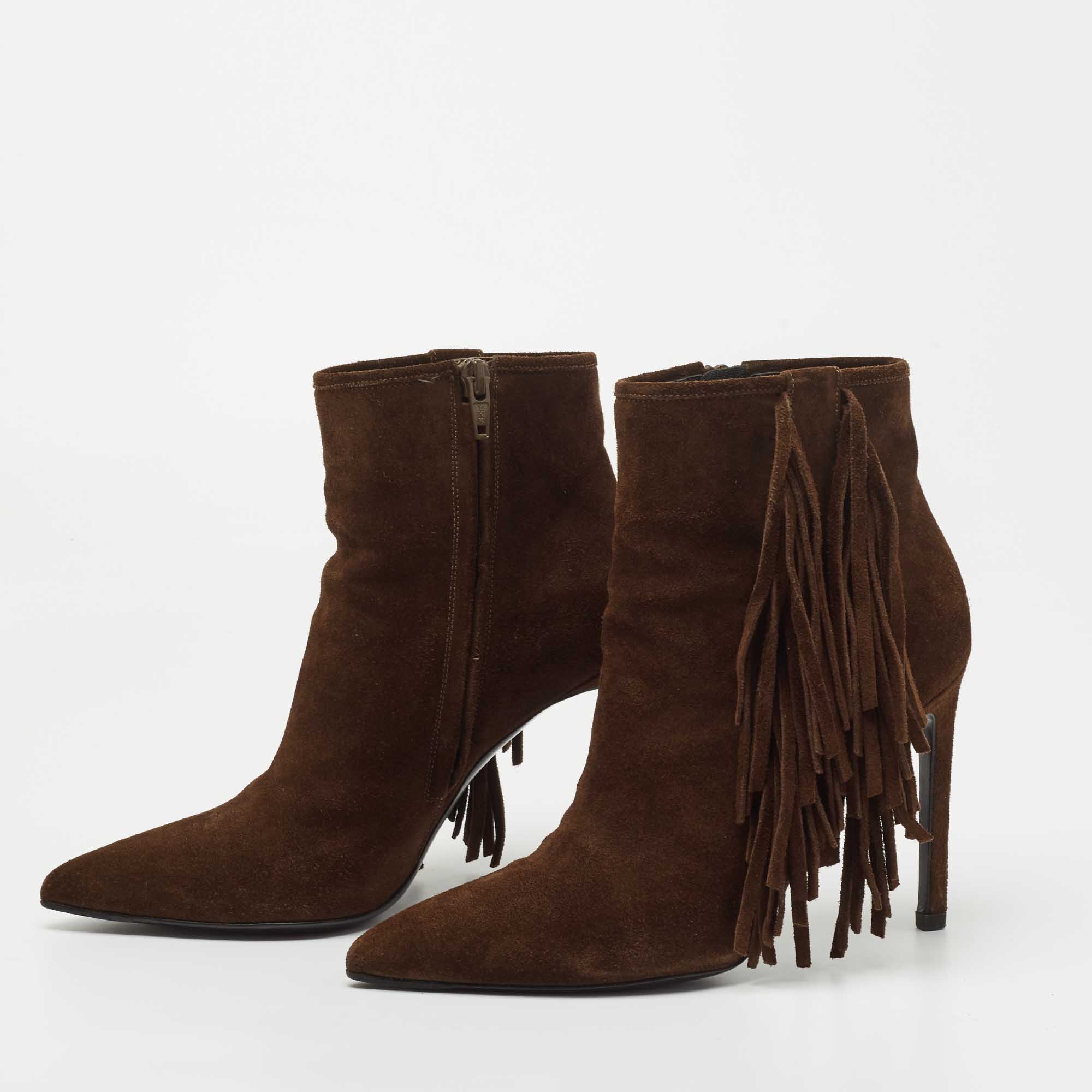 

Saint Laurent Brown Suede Ankle Boots Size