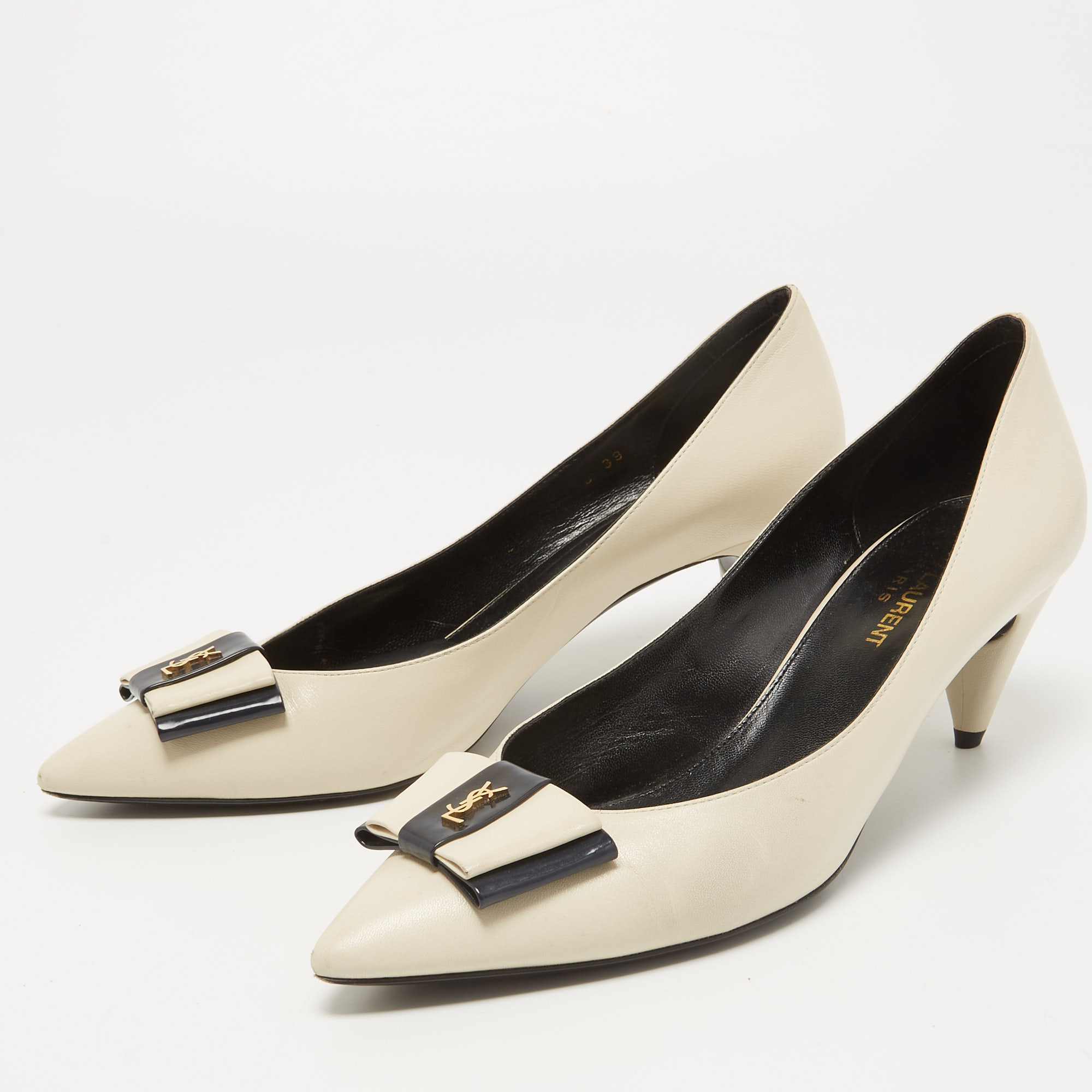 

Saint Laurent Cream/Navy Blue Leather Anais Bow Pumps Size