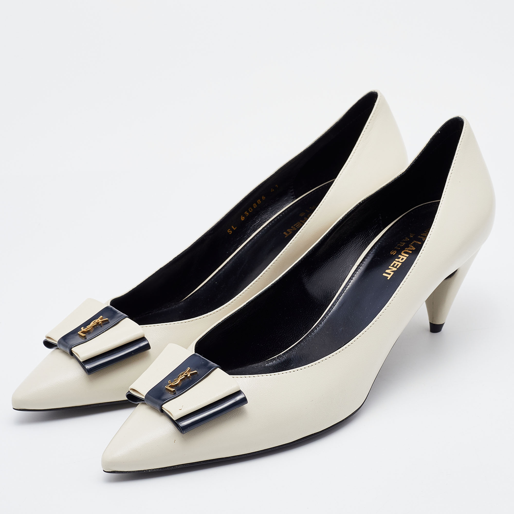 

Saint Laurent Off-White Leather Anais Bow Pumps Size