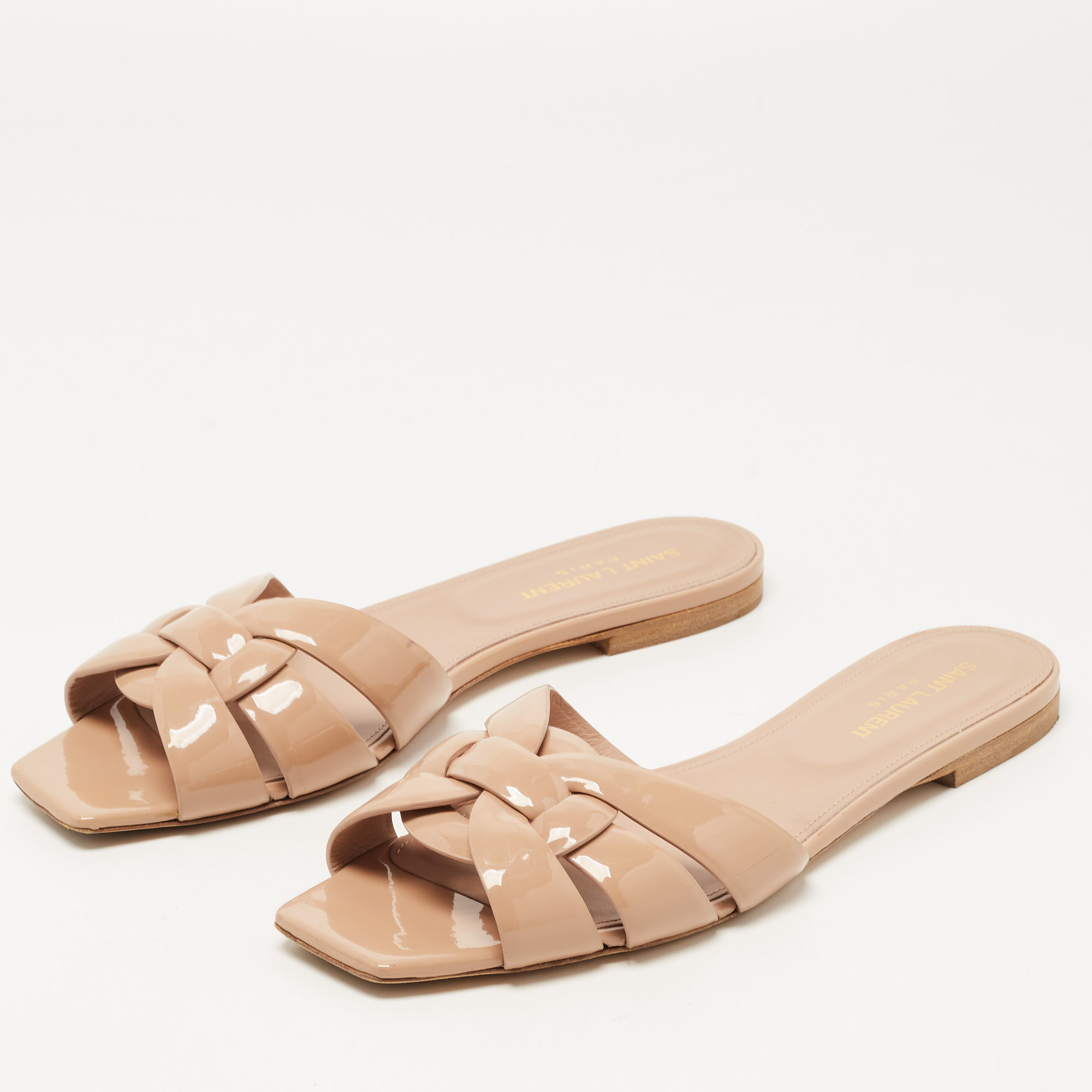 

Saint Laurent Beige Patent Leather Tribute Flat Slides Size