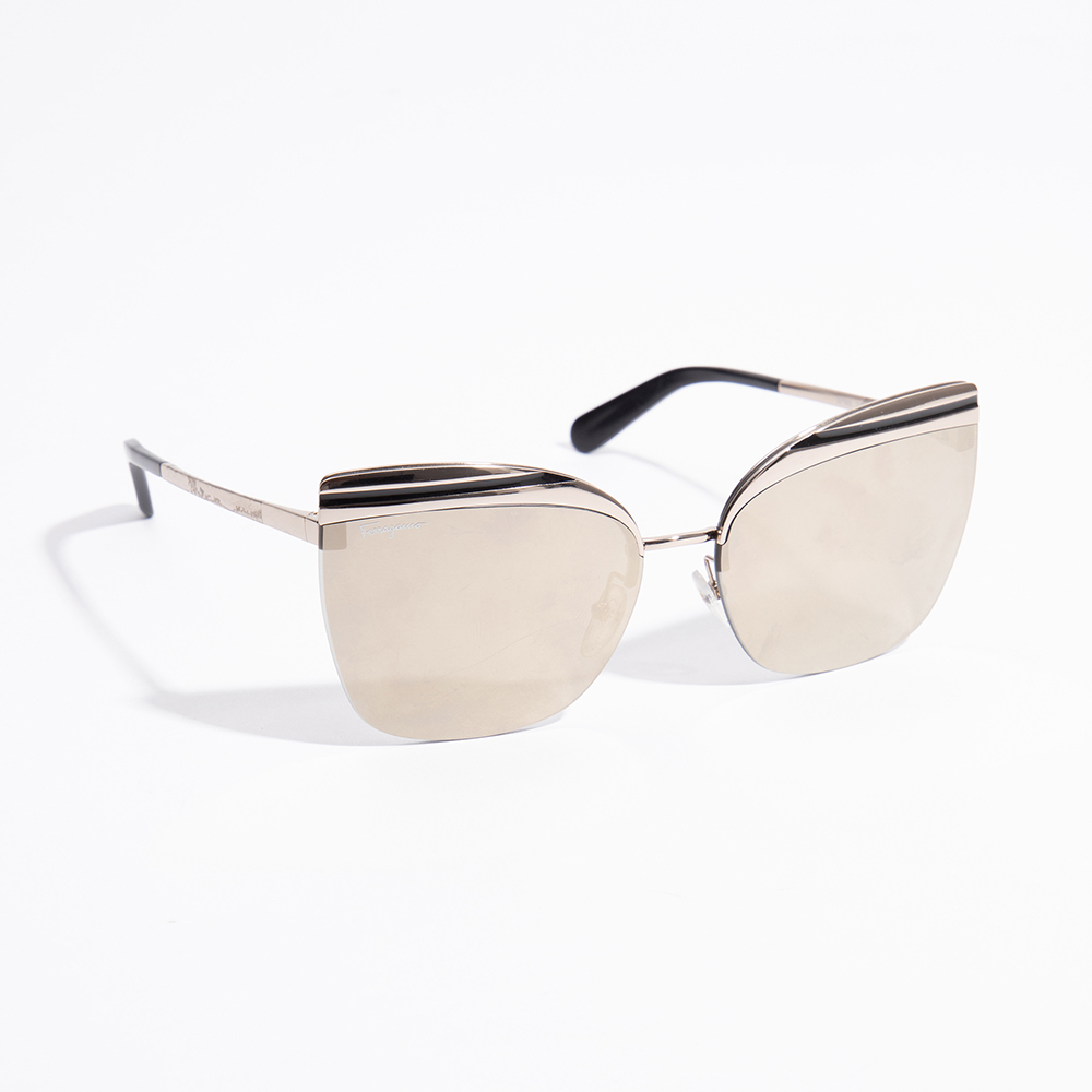 Pre Owned نظارة شمسية سالفاتوري فيراغامو فراشة فضي