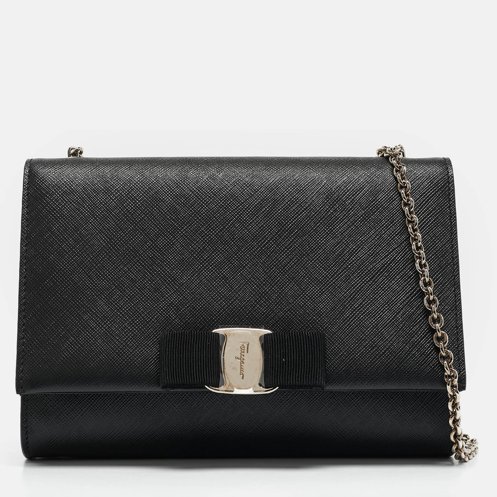 

Salvatore Ferragamo Black Leather Vara Bow Chain Bag