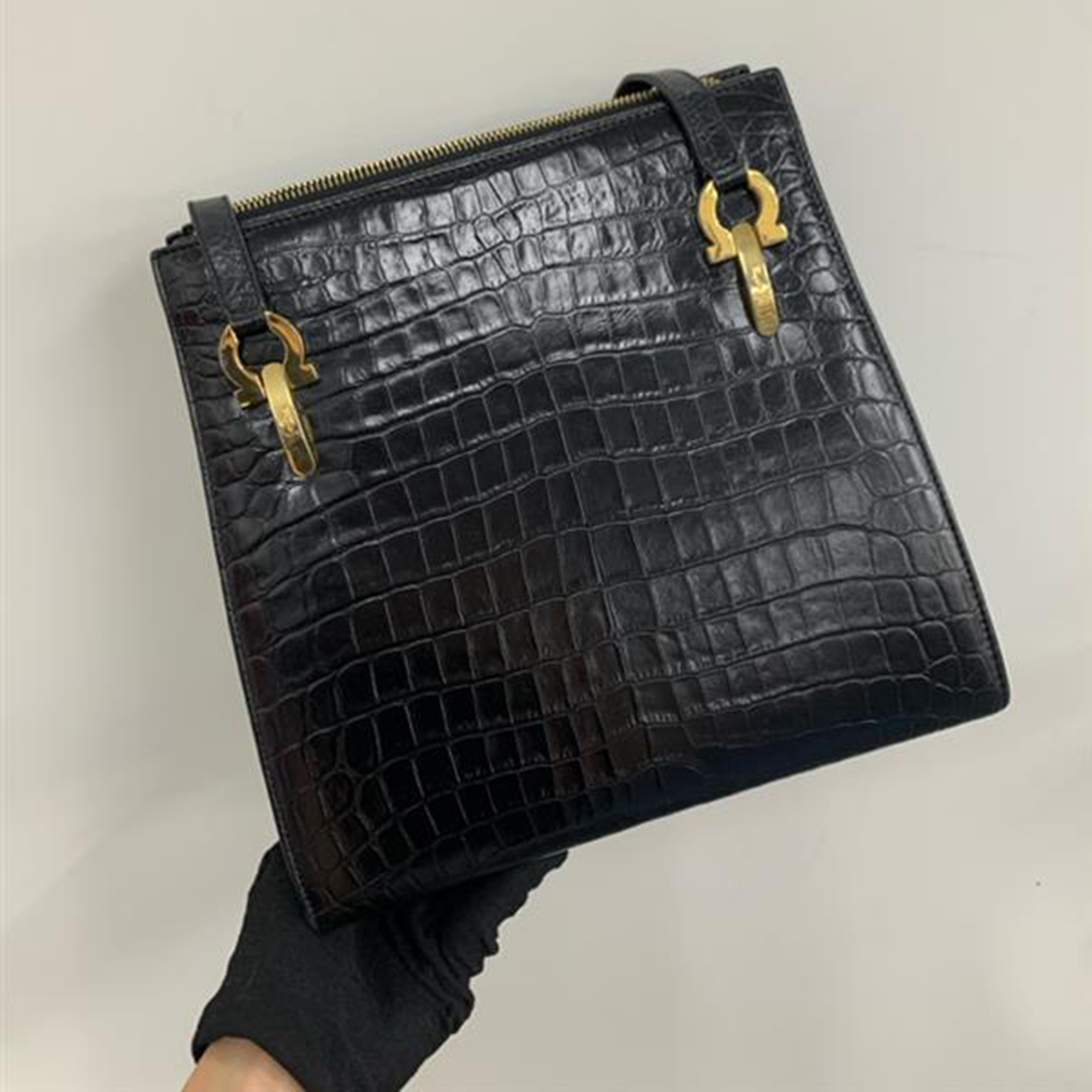 

Salvatore Ferragamo Black Crocodile Embossed Gancini Shoulder bag