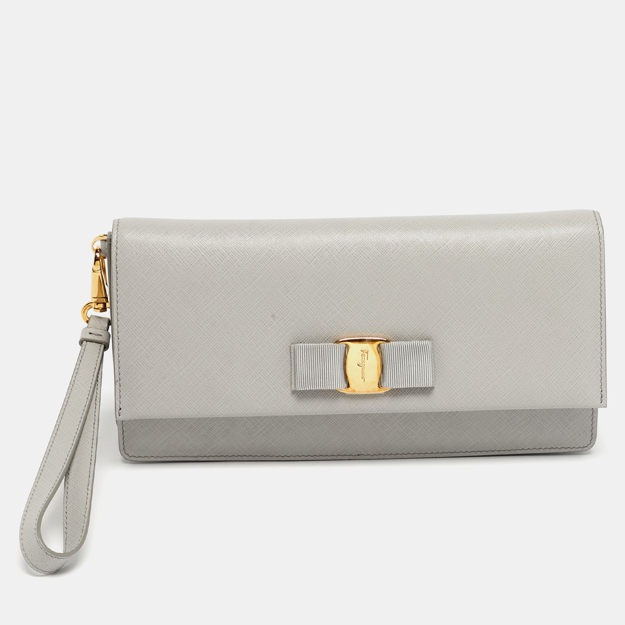 Pre-owned Ferragamo Grey Leather Camy Wristlet Clutch In Gray