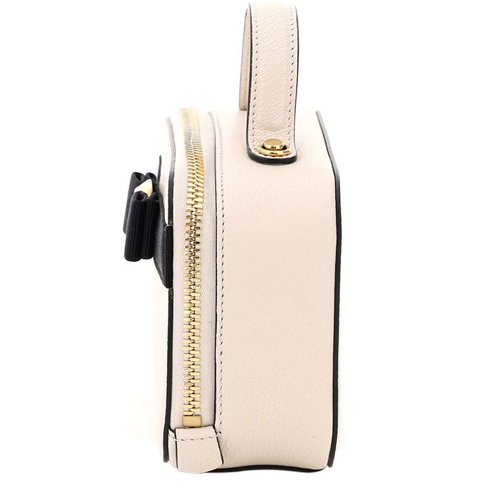 

Salvatore Ferragamo Cream Leather New Vara Bag