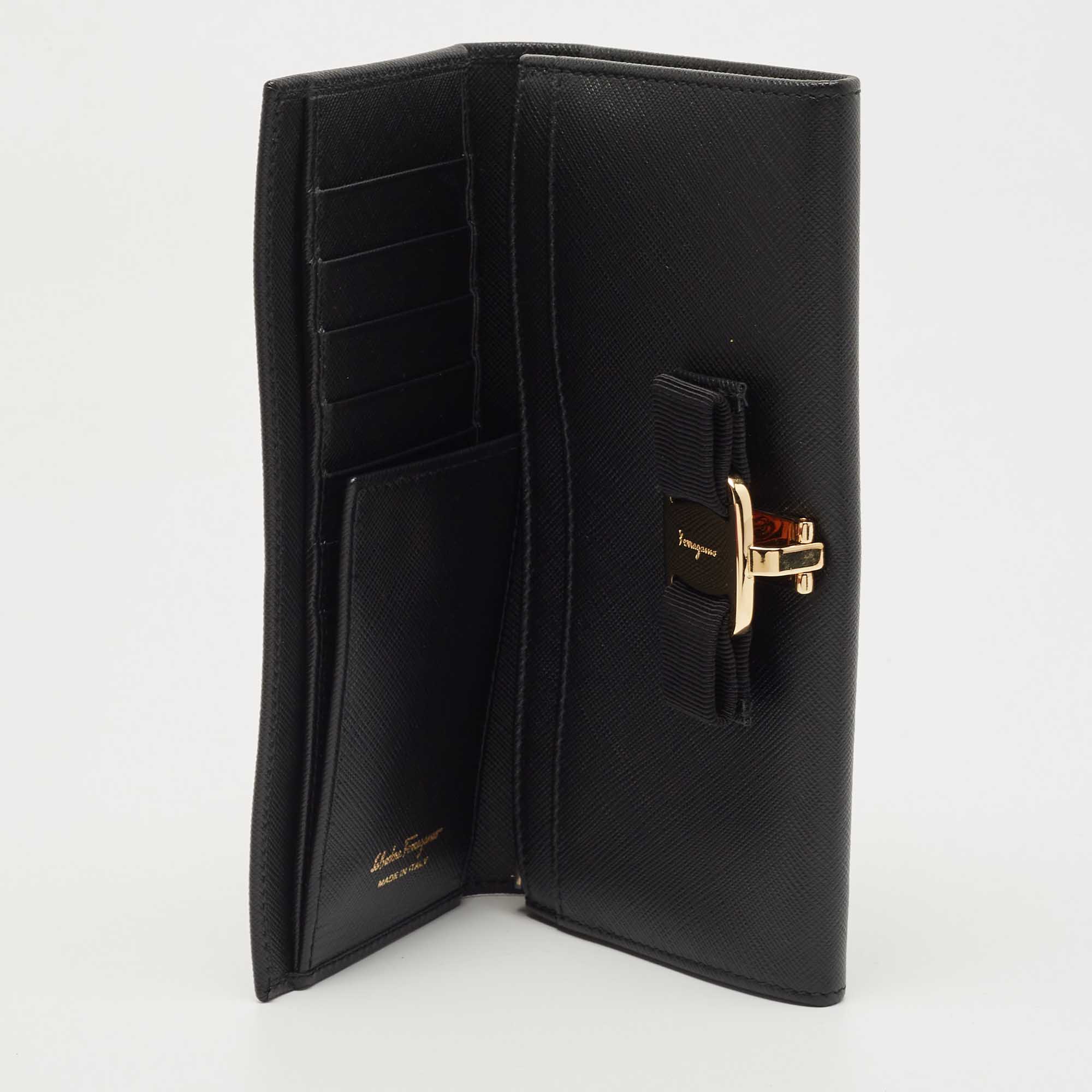 

Salvatore Ferragamo Black Leather Vara Bow Continental Wallet