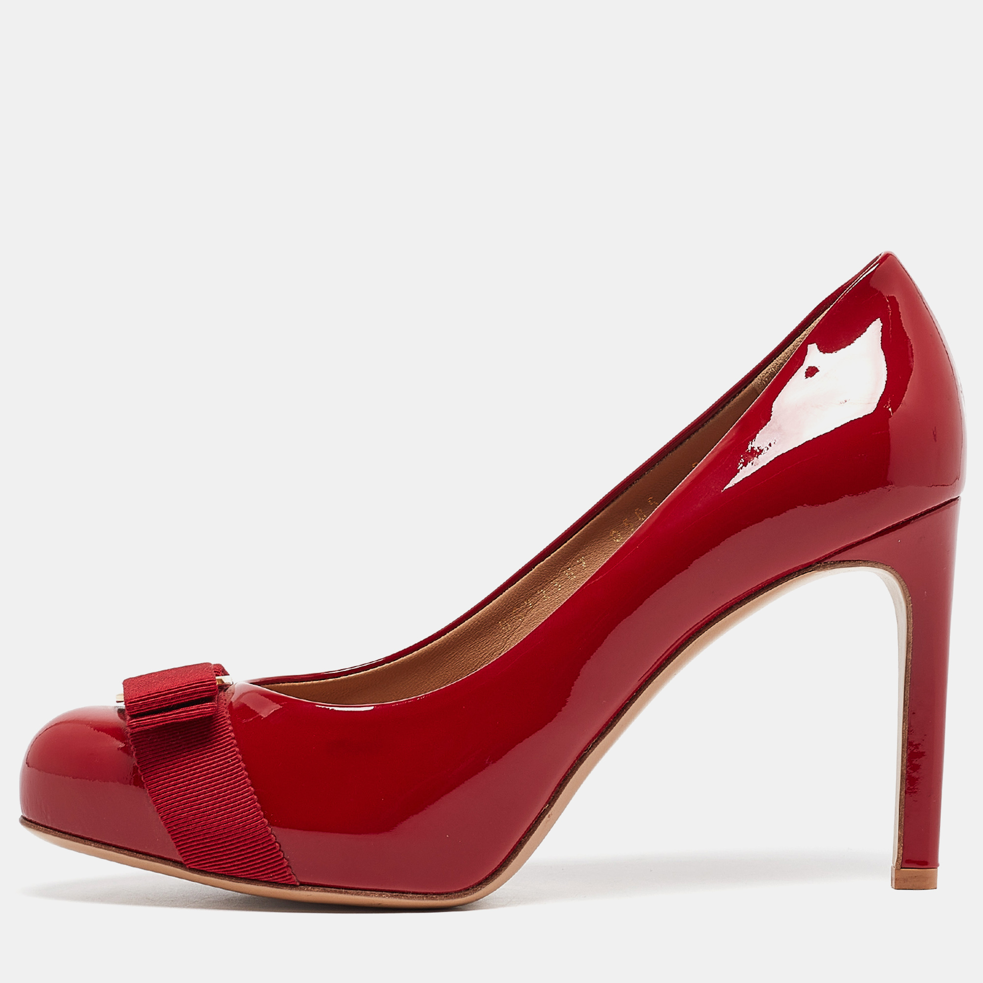 

Salvatore Ferragamo Red Patent Leather Vara Bow Pumps Size 38.5