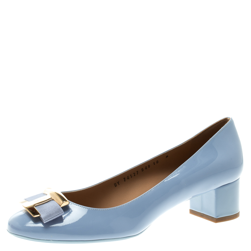 مملوكة مسبقًا Salvatore Ferragamo Blue Patent Leather Ninna Bow Pumps  Size 40.5