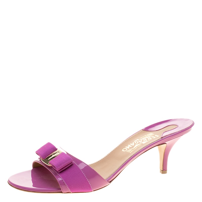 Salvatore Ferragamo Pink Patent Leather Glory Bow Slides Size 40.5 ...