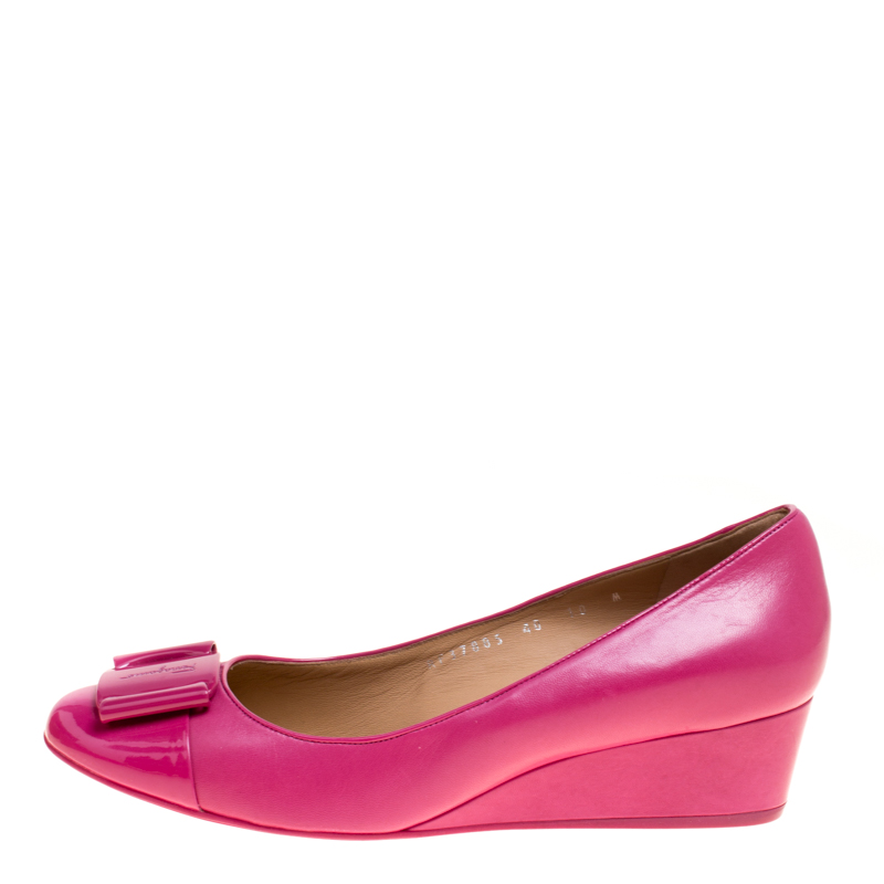 

Salvatore Ferragamo Fuchsia Pink Leather Silda Vara Plaque Wedge Pumps Size