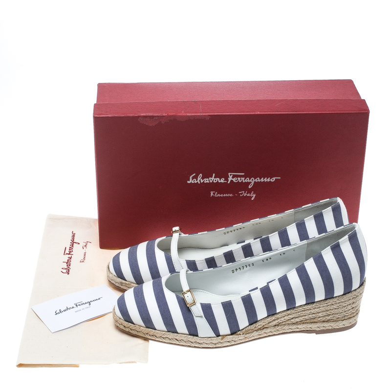 Salvatore Ferragamo Two Tone Striped Canvas Audrey Wedge Espadrille Pumps Size 40.5 In White