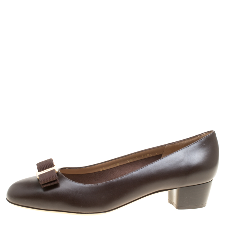 

Salvatore Ferragamo Chocolate Brown Leather Vara Bow Block Heel Pumps Size