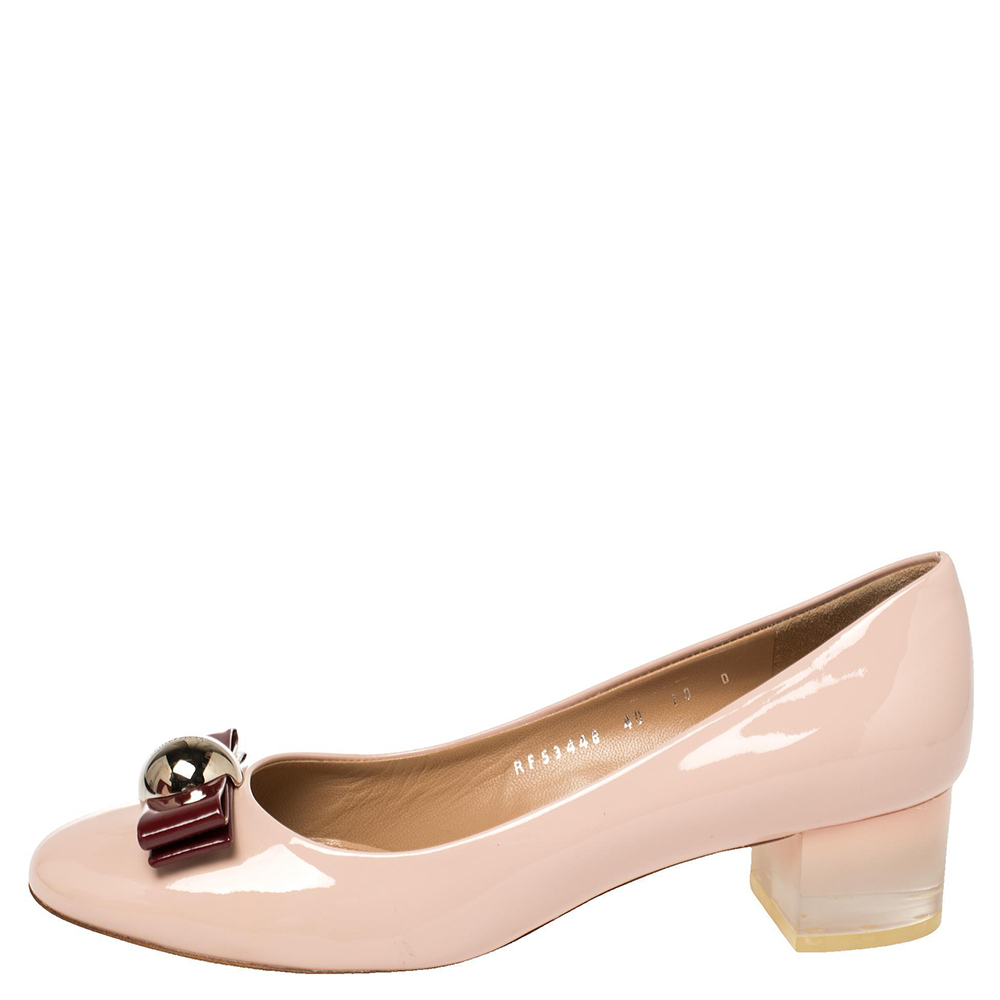 

Salvatore Ferragamo Pink Patent Leather Fiammetta Bow Pumps Size