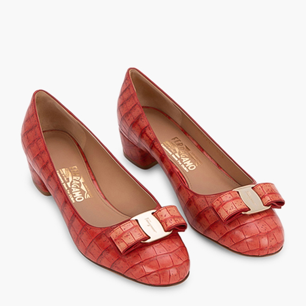 

Salvatore Ferragamo Red Leather Vara Ornament Bow Pumps Size EU