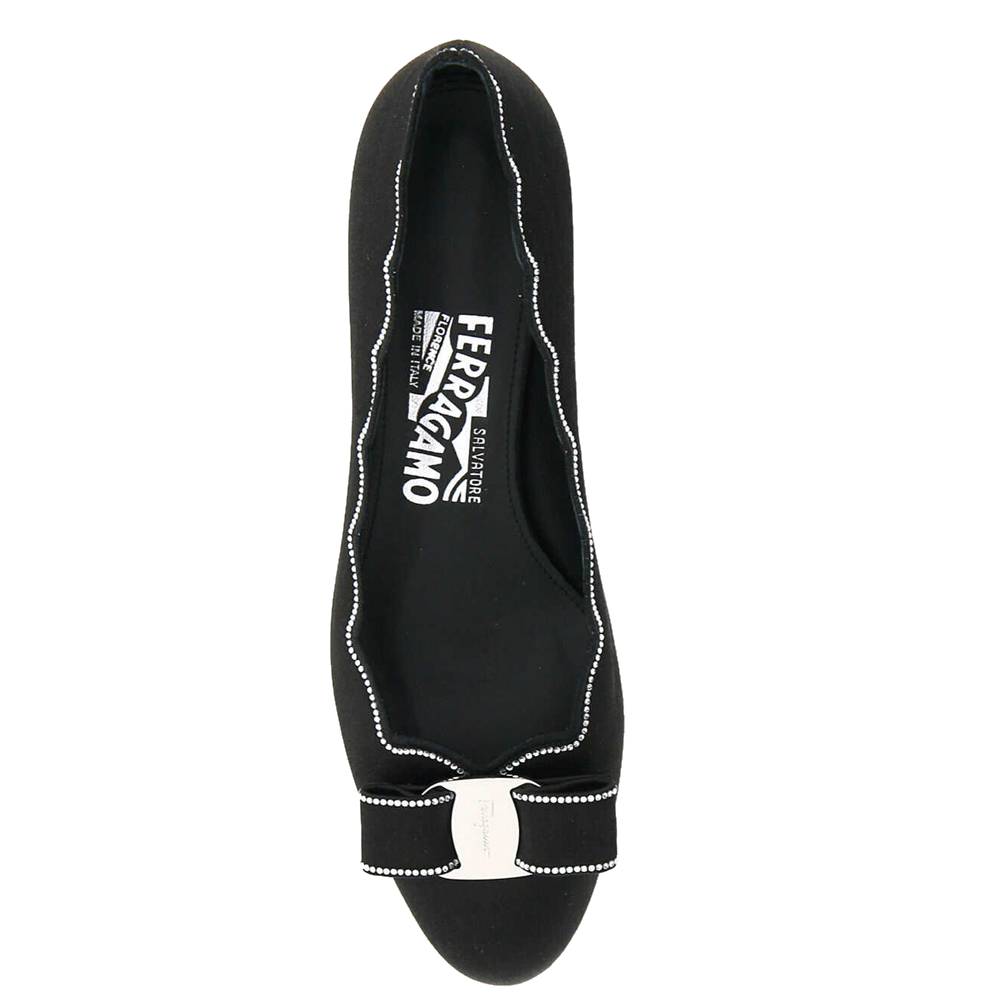 

Salvatore Ferragamo Black Vara Bow Crystal Shell Satin Pumps Size US 5.5/EU