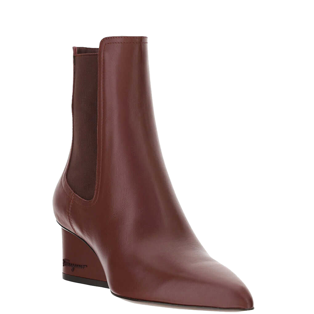 

Salvatore Ferragamo Wine Chelsea Boots Size US7.5/EU, Burgundy