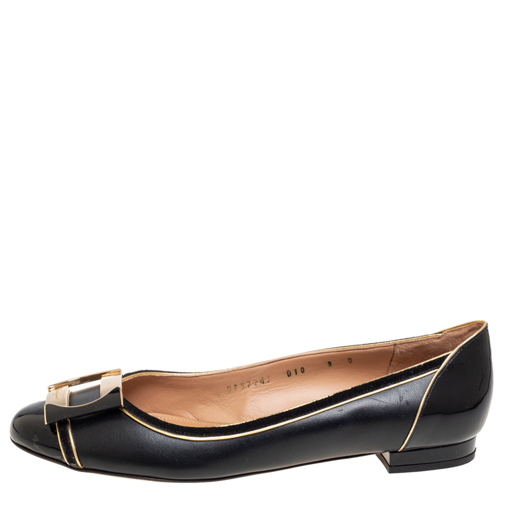 

Salvatore Ferragamo Black Patent and Leather Missy Ballet Flats Size