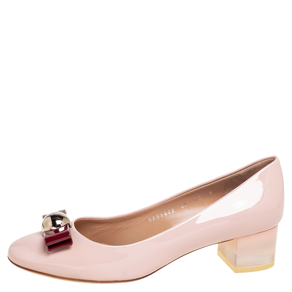 

Salvatore Ferragamo Pink Patent Leather Fiammetta Bow Pumps Size