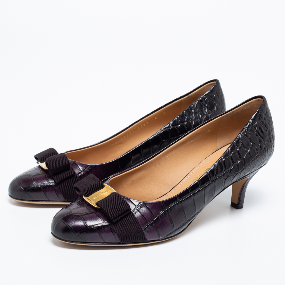 

Salvatore Ferragamo Two-Tone Crocodile Leather Vara Bow Pumps Size, Black