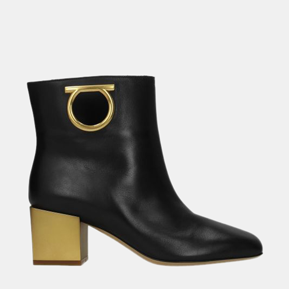 

Salvatore Ferragamo Black Leather Albiano Ankle Boots Size US 5.5