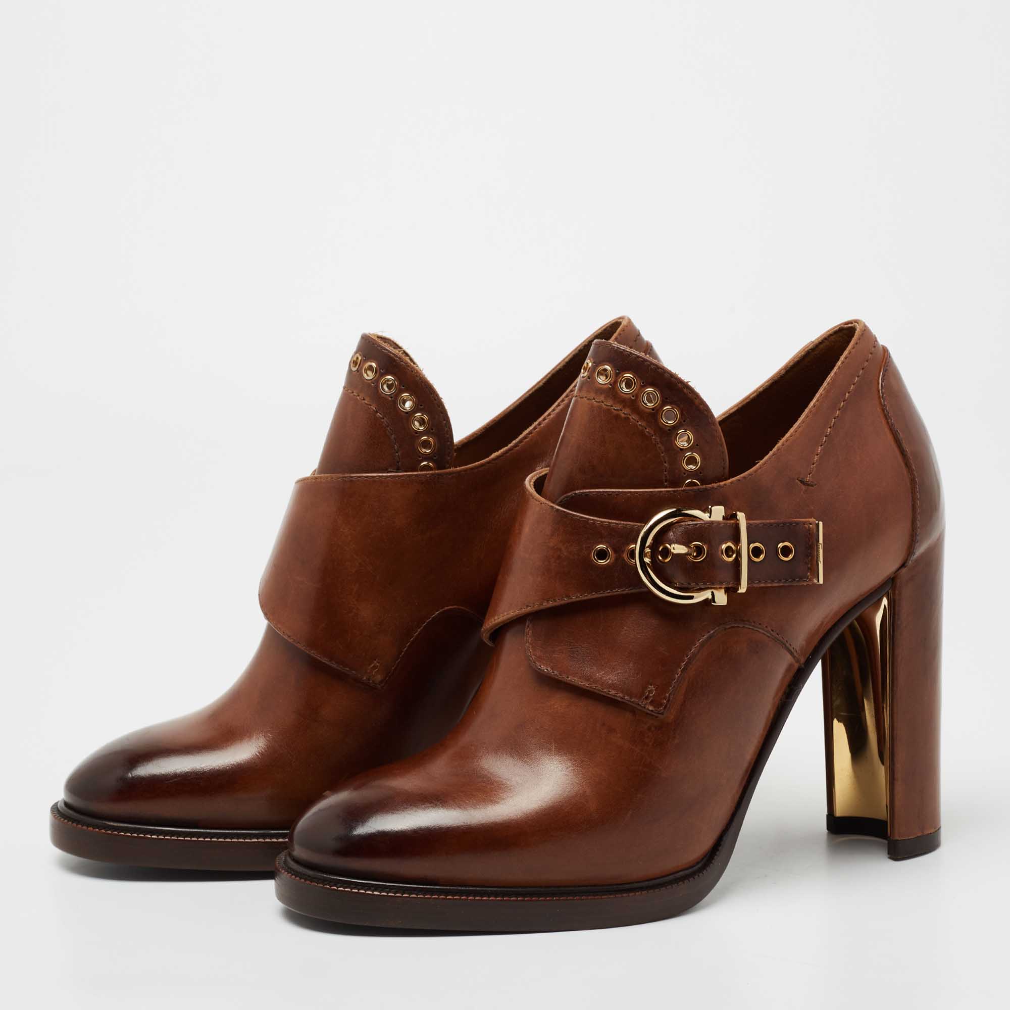 

Salvatore Ferragamo Brown Leather Nevers Boots Size