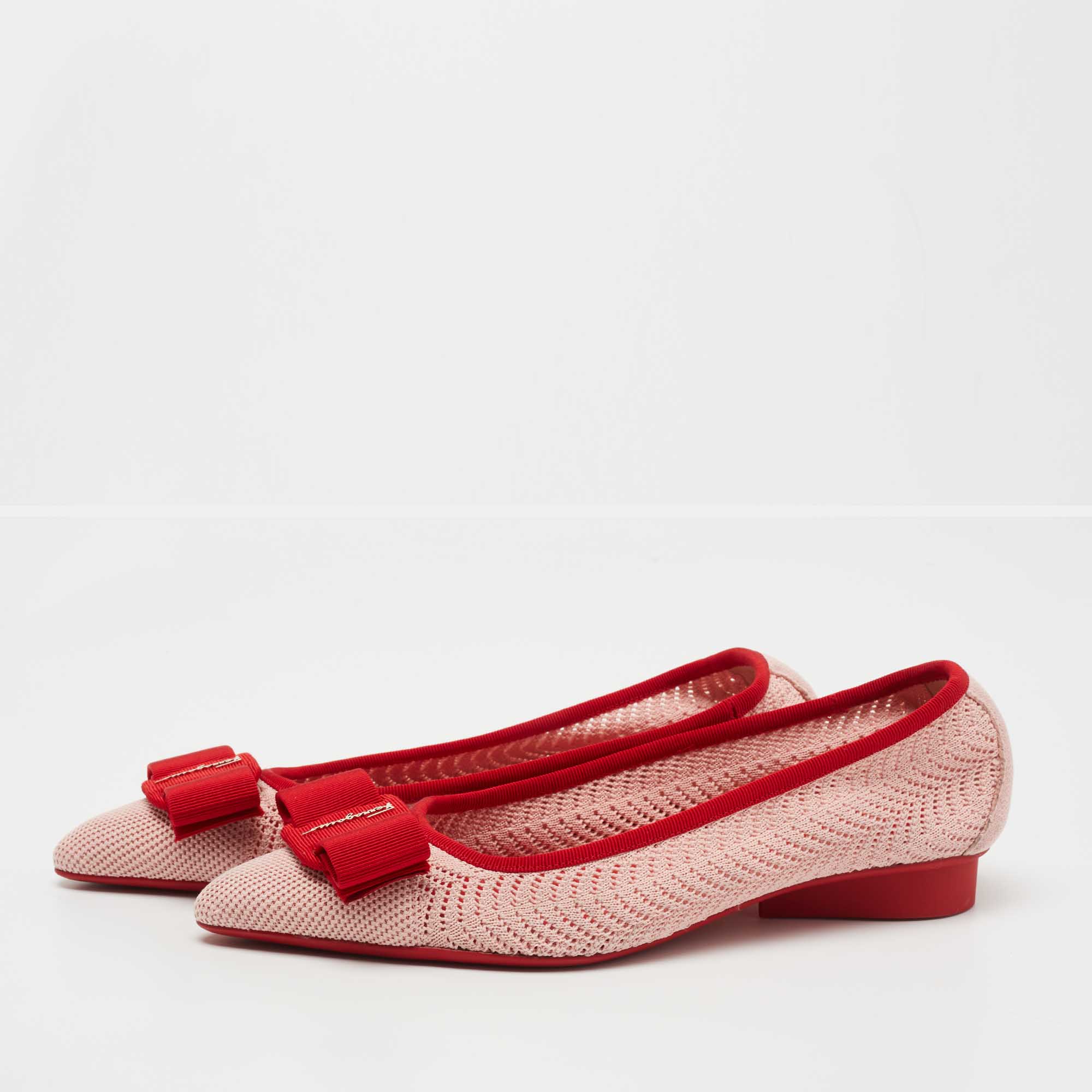 

Salvatore Ferragamo Pink/Red Knit Fabric Viva Knit Ballet Flats Size