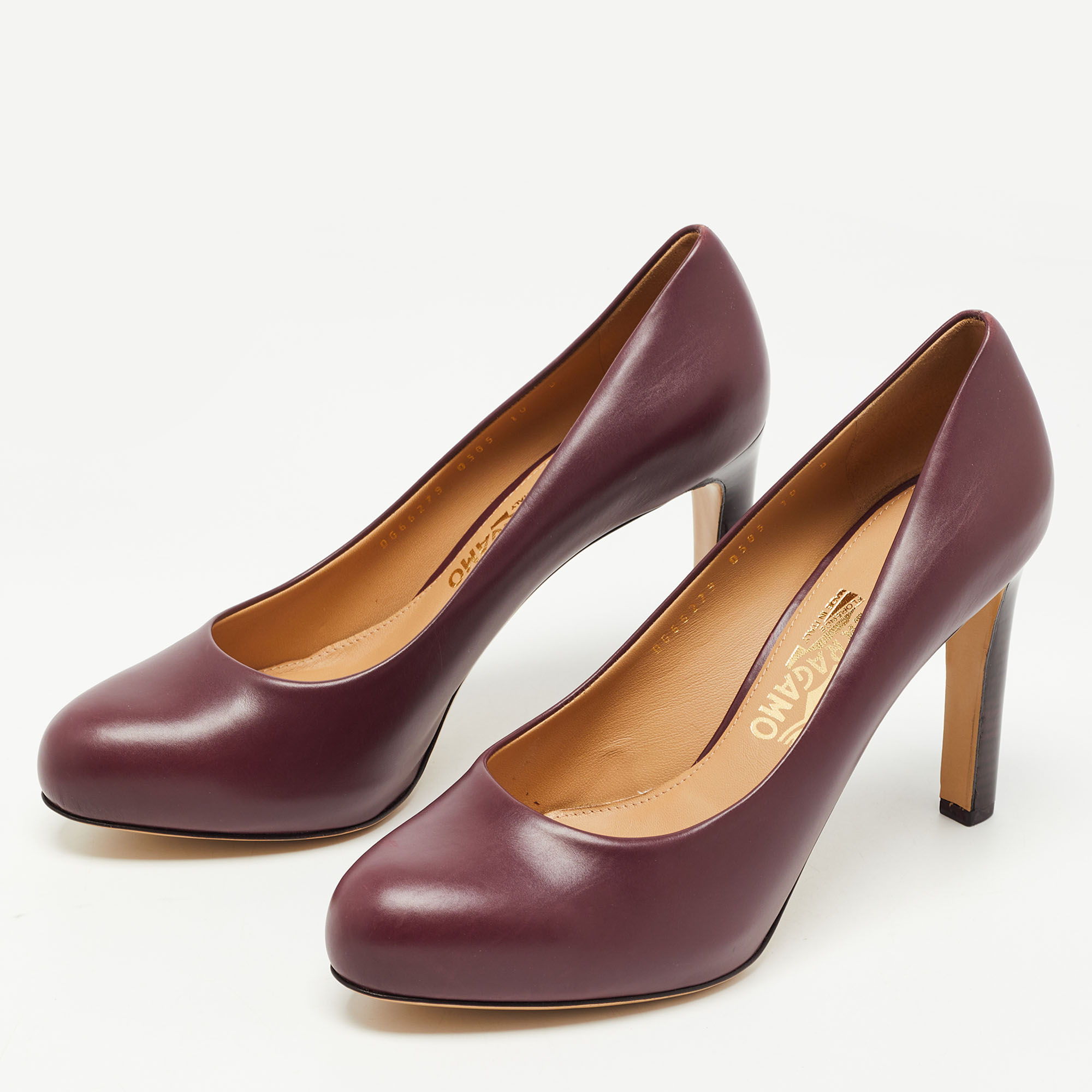 

Salvatore Ferragamo Burgundy Leather Leo Pumps Size