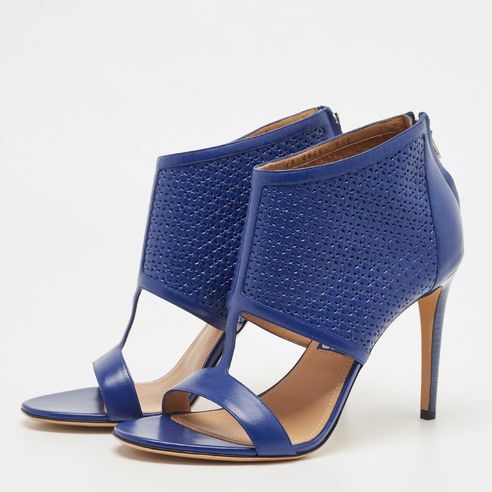 

Salvatore Ferragamo Blue Leather Ankle Strap Sandals Size