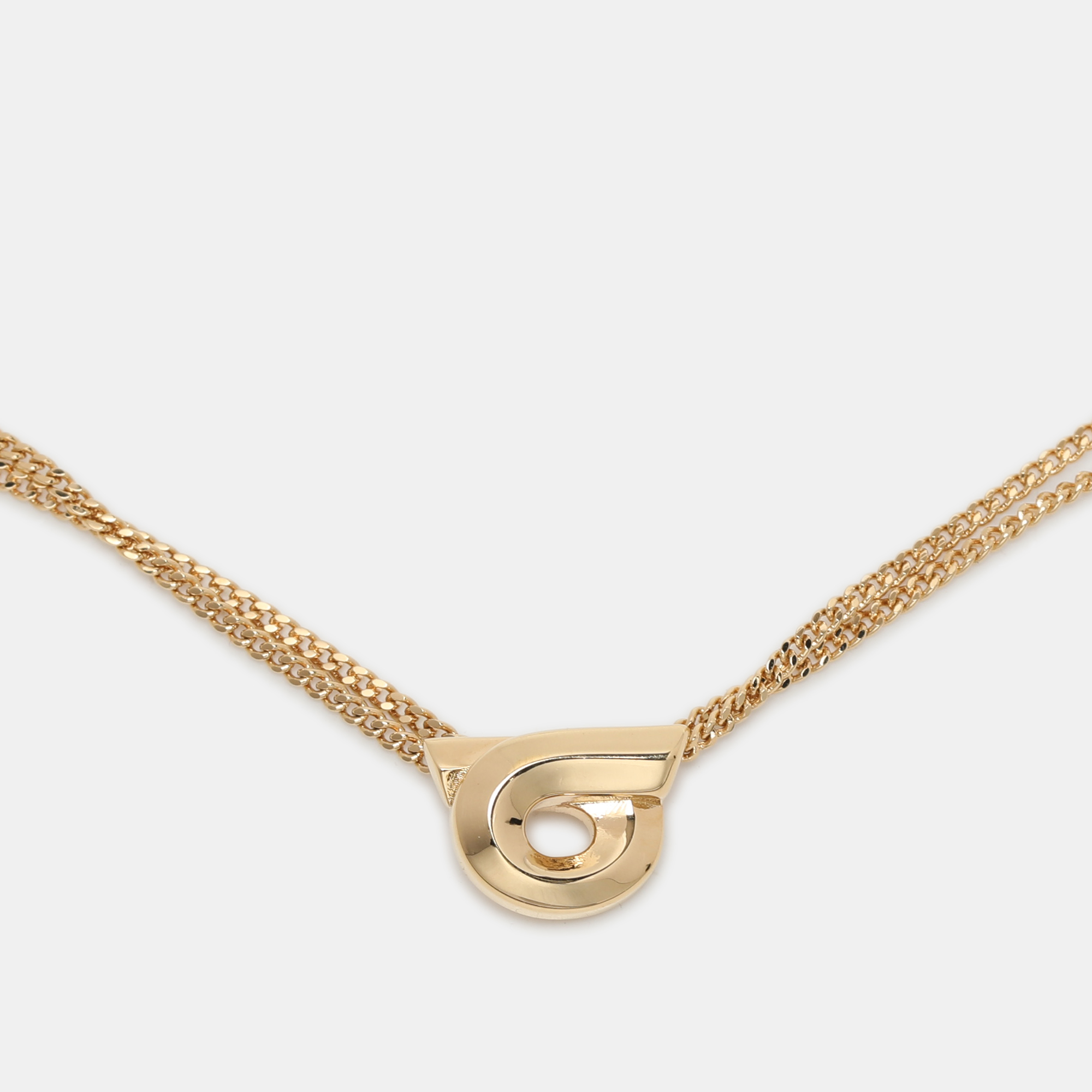 

Salvatore Ferragamo Gold Tone Metal Chain Pendant Necklace
