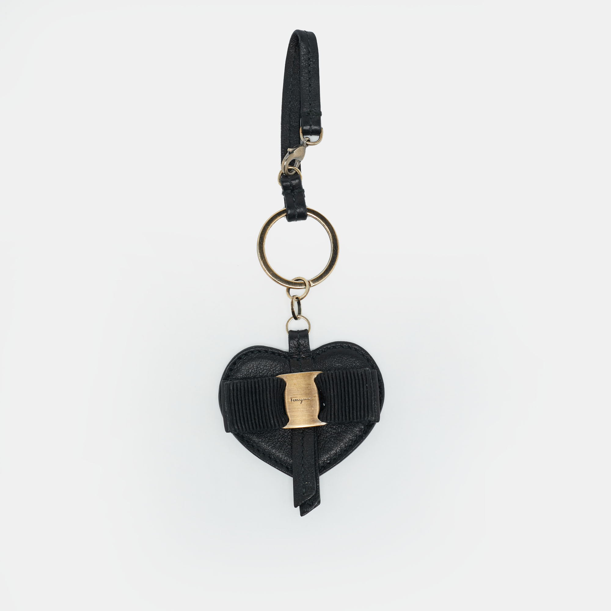 

Salvatore Ferragamo Heart Bow Key Holder Black Leather