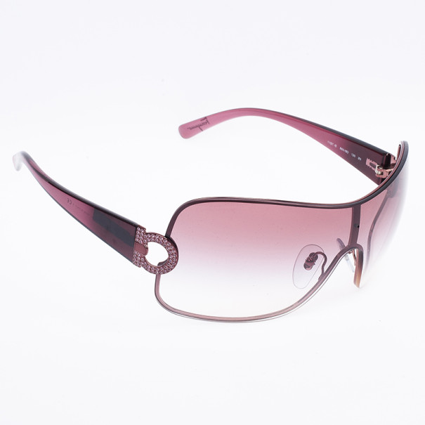 مملوكة مسبقًا Salvatore Ferragamo Purple Logo Temple Woman Shield Sunglasses